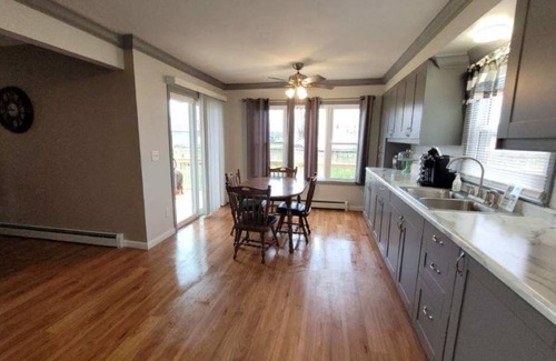 Hope House | Relaxing getaway - centrally located between Midland and Gladwin.
