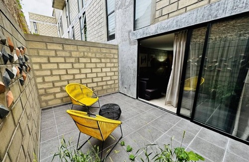 Downtown Guadalajara Apartment | Relaxing Getaway Loft w/Gym & Coworking | 2 BD | Tribu Colón