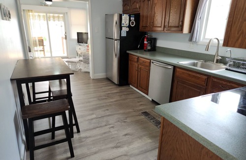 Village Green House | Relaxing Getaway on the Island.