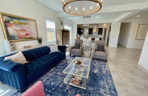 Palm Springs House | Relaxing Getaway with Gorgeous Mountain Views