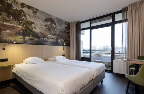 Winterswijk House | Relaxing Getaway with Indoor Pool, Sauna & Lush Garden in Winterswijk
