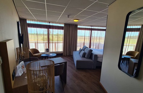 Nieuw-Haamstede House | Relaxing Haamstede Haven | beach escape, Scenic Nature trails, Local attractions