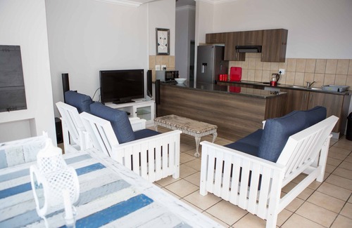 Mossel Bay Apartment | Relaxing holiday apartment home with sea view