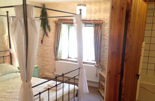 Llanybydder Cottage | Relaxing Holidays in the Old Water Mill at Cwmiar