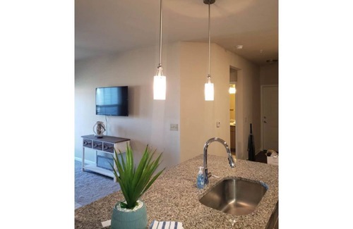 Northside Apartment | Relaxing Home Away from Home at JAX Airport