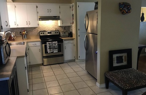 West Linn House | Relaxing Home West Linn Fencd Yard Walk to Restaurants 20 Min Dtown Portland Pet