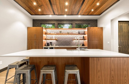Old Town West House | Relaxing in Paradise W Private Roof Top Deck!