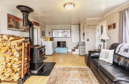 Marion Bridge Cottage | Relaxing Island Cottage on 3 acres w/ocean view