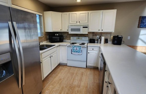 Marion House | Relaxing lake front home with beautiful view on the lake, sleeps 7.