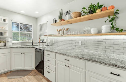 Mineola House | Relaxing Lake View Retreat in Mineola , TX