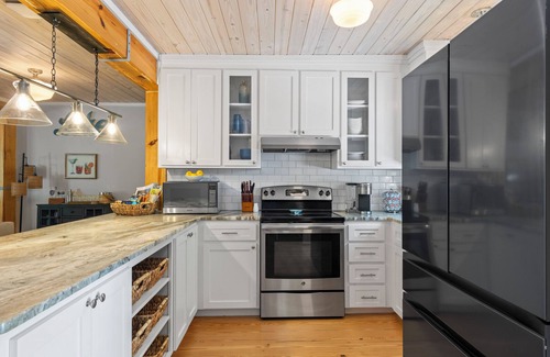 Little Kowaliga House | Relaxing Lakefront Getaway - 3BR Home w/Private Dock & Yard