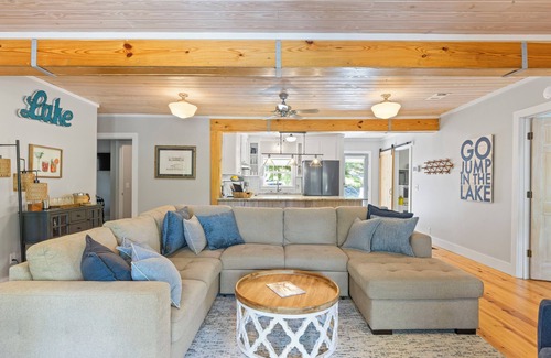 Little Kowaliga House | Relaxing Lakefront Getaway - 3BR Home w/Private Dock & Yard