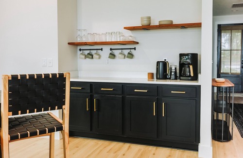 Interlachen House | Relaxing Lakefront Escape with Hot Tub, Fire Pit, Kayaks & Paddle Boards