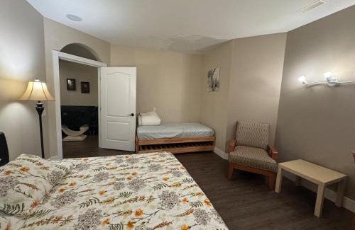 Southwest Mission House | Relaxing Lakeview 2 bedroom entire suite