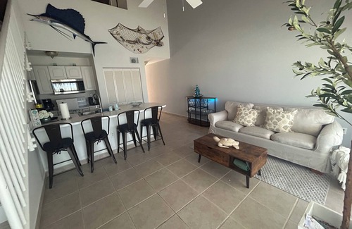 South Bimini Condo | Relaxing Marina Front 1-Bedroom condo with loft in Bimini Cove