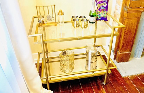 Irish Channel House | Relaxing Oasis 2 blocks to Magazine stroll to the FQ Irish channel