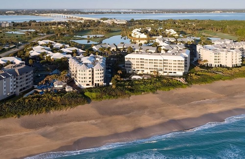 Stuart House | Relaxing Oasis by the Sea! On-site Pools and Dining, Near Bathtub Reef Beach!