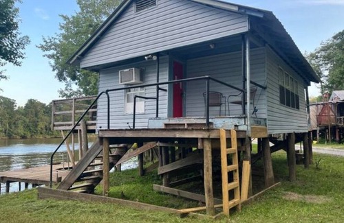 Vancleave House | Relaxing on the River