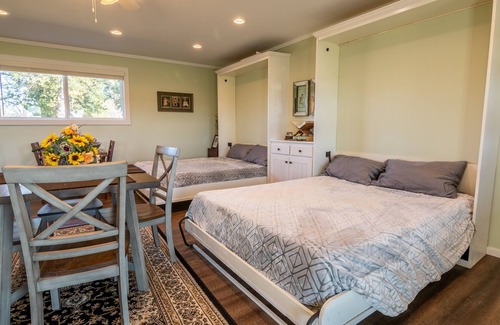 Pittsburg House | Relaxing piney woods barndominium on 75 acres.