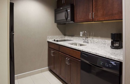 Kutzky Park Hotel | Relaxing Place to Unwind! Outdoor Pool Access, Pets Allowed!