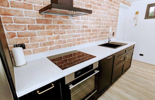 Sorrento Condo | Relaxing Pool House Escape in Duncraig