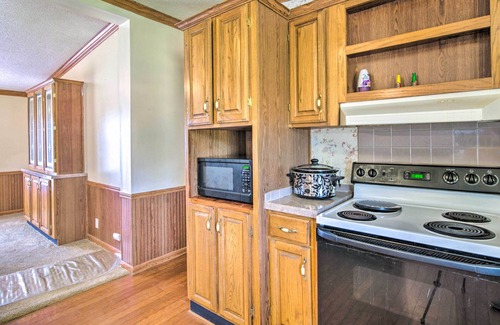 McCondy House | Relaxing Prairie Home, 29 Mi to Starkville!