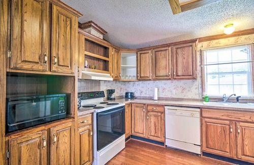 McCondy House | Relaxing Prairie Home, 29 Mi to Starkville!