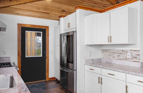 Chewalla Cabin | Relaxing & Private Getaway near Corinth and Pickwick!