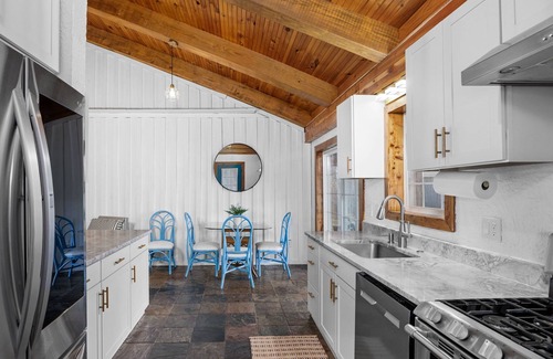 Chewalla Cabin | Relaxing & Private Getaway near Corinth and Pickwick!