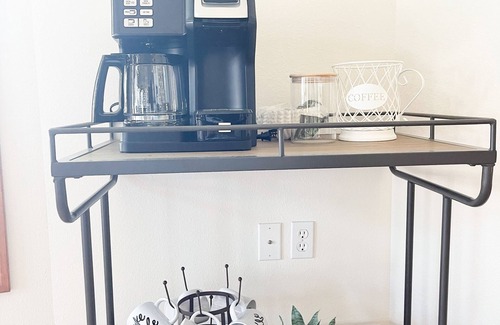 Onekama Cottage | Relaxing Refuge: Lakefront Cottage