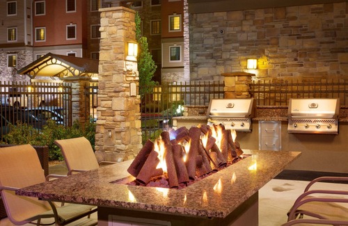 Midvale Condo | Relaxing Retreat! 1 Bedroom Suite with Access to a Heated Pool & Hot Tub | Free Breakfast Buffet