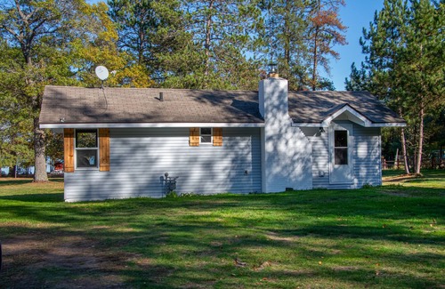 Rhinelander Cabin | Relaxing Retreat….1 bedroom on amazing waterway for all recreational ambitions.