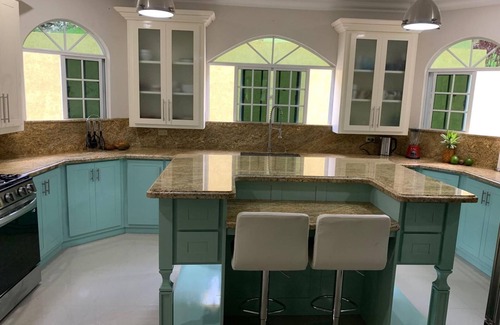 Seaford Town House | Relaxing retreat at Paradise Palms Estate. Minutes away from Appleton Estate.