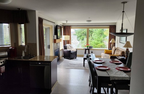 Regional District of Nanaimo Condo | Relaxing retreat at Pacific Shores Resort Condo 1 Bedroom + Kitchen