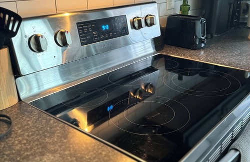 St. Robert House | Relaxing Retreat Near Ft Wood - Military and Veteran Friendly Home