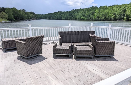 Winchester House | Relaxing Retreat on Tims Ford Lake
