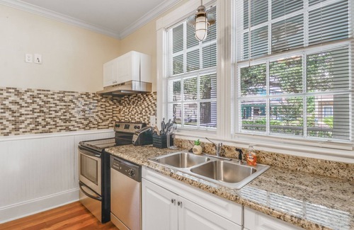 Gulfport Apartment | Relaxing Retreat