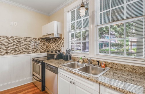 Gulfport Apartment | Relaxing Retreat