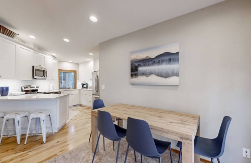 Southeast Boise House | Relaxing retreat with a gas fireplace, fenced yard, patio, & washer/dryer