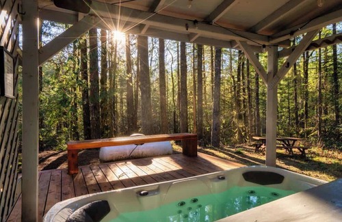 Zigzag House | Relaxing River Retreat