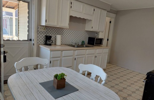 Wilkes-Barre Apartment | Relaxing Spot in Wilkes-Barre with Private Parking
