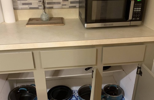 Vernon House | Relaxing stay in this spacious 3 story condo for the whole family
