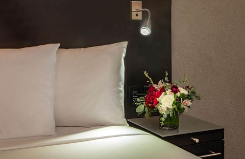 West End Resort | Relaxing Stay Near Harvard, Indoor Pool, Pet-Frien