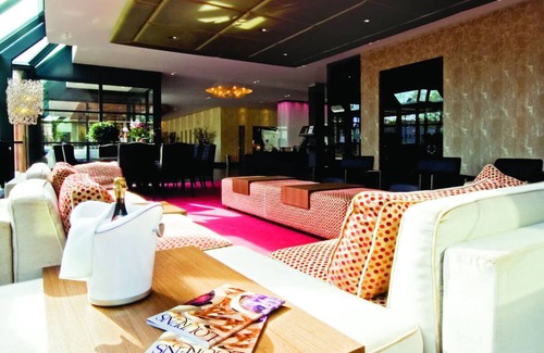 Municipality of Zeist House | Relaxing Stay with On-site Restaurant, Pool, Free Parking, & Peaceful Atmosphere