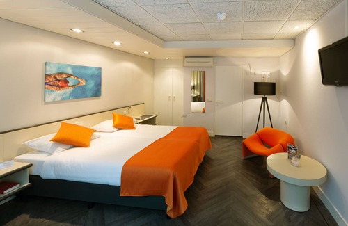 Municipality of Zeist House | Relaxing Stay with On-site Restaurant, Pool, Free Parking, & Peaceful Atmosphere