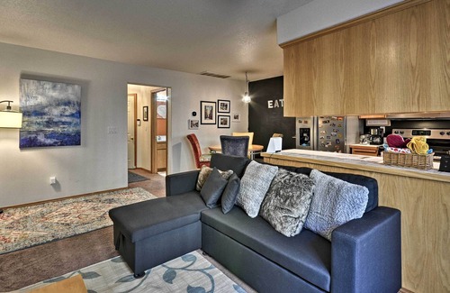 Forest Grove House | Relaxing Townhome w/ Patio: 25 Miles to Portland!