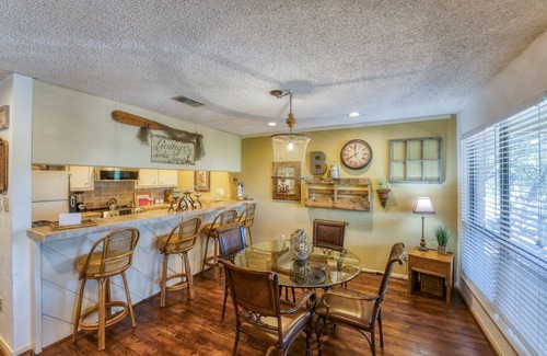 Horseshoe Bay House | Relaxing townhouse with spectacular views of LBJ!