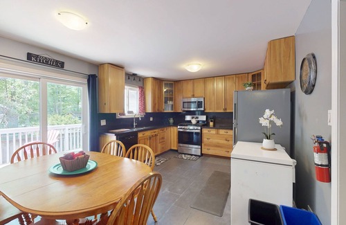 Wasaga Beach House | Relaxing twin-home getaway with deck, firepit & perfect setup for family stays