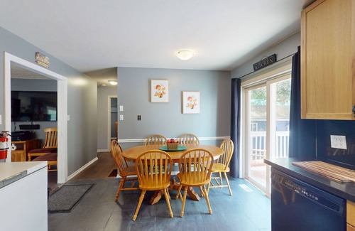 Wasaga Beach House | Relaxing twin-home getaway with deck, firepit & perfect setup for family stays