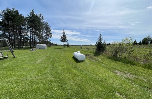 Bark River House | Relaxing Two Bedroom Home in a Country Setting